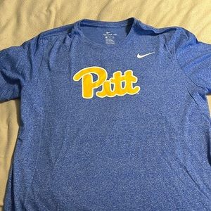 A Nike Pitt T shirt